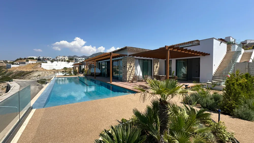 Sea View Villa and its private pool in Esentepe